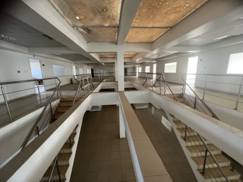 Immeuble administratif 4 étage et places de stationnement 