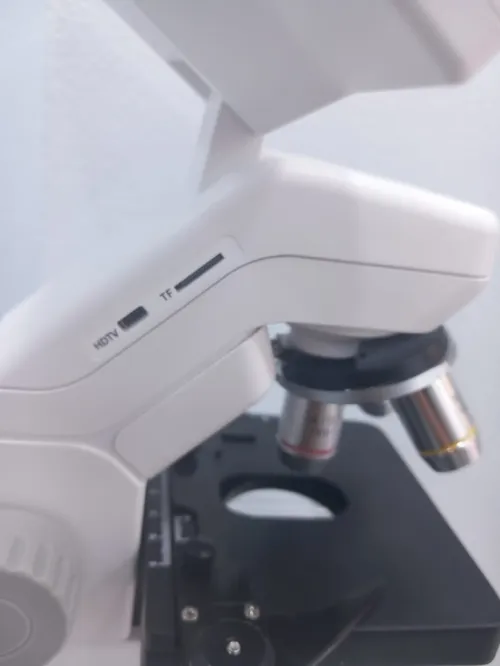 microscope numerique didactique avec tablette  مجهر رقمي مجهز بشاشة 