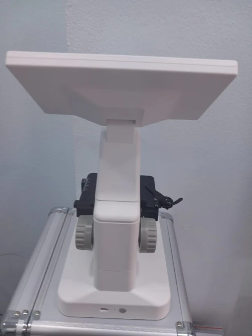 microscope numerique didactique avec tablette  مجهر رقمي مجهز بشاشة 