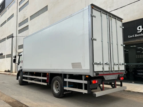Fabrication des conteneur en panneaux sandwich (carrosserie)