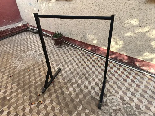 Static bar calisthenics