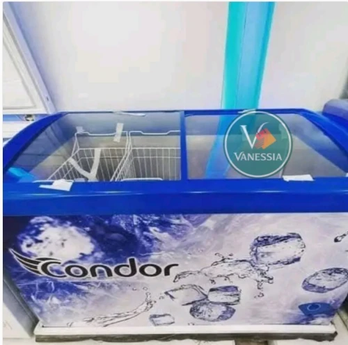 Congélateur Présentoir marque Condor 261L