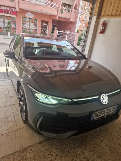 Volkswagen Golf 8 2025 Pro R-line