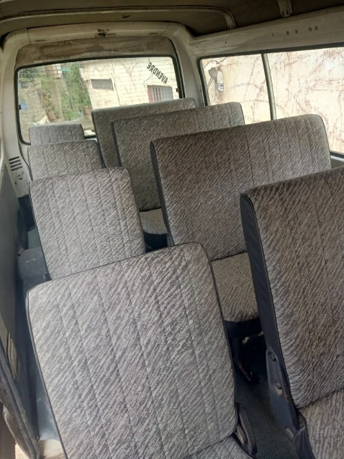 Mazda E2200 2000
