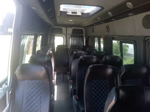 LOCATION DES  BUS ET MINI BUS +VIP VAN