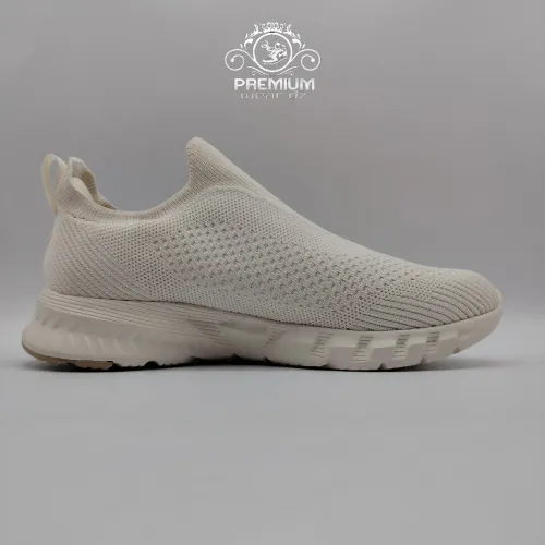 Peak sport slip on