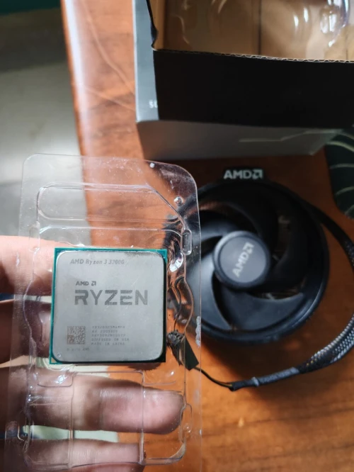 Ryzen 3 3200g + amd cooler