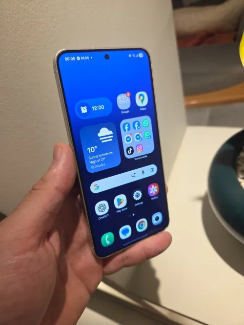 Samsung S24