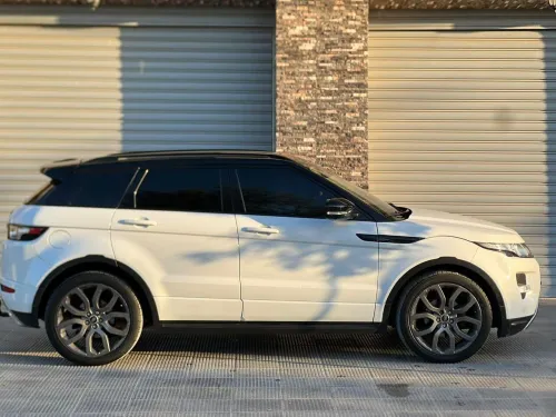 Range Rover IVOQUE 2013 عالمية