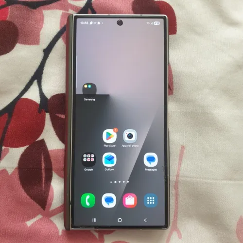 Sumsung Galaxy z fold 7
