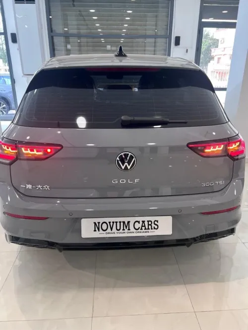 Volkswagen Golf 8 2025 R-Line