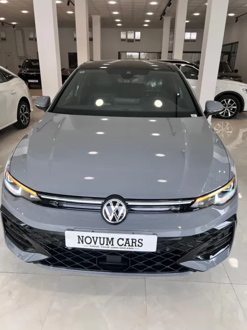 Volkswagen Golf 8 2025 R-Line