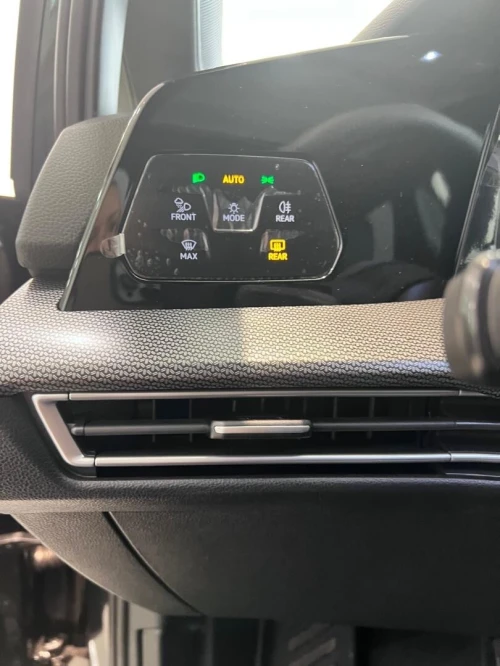 Volkswagen Golf 8 2025 R-Line