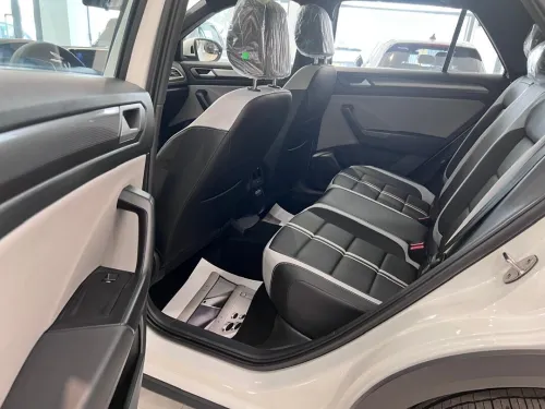 Volkswagen T-Roc 2025 R-Line 