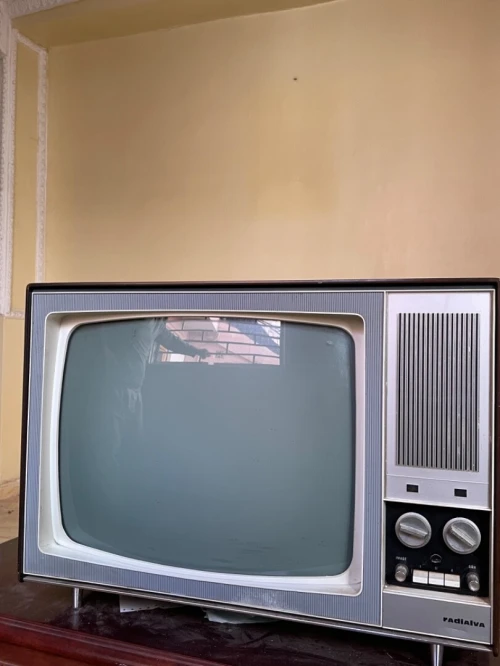 Rare Téléviseur Vintage RADIALVA