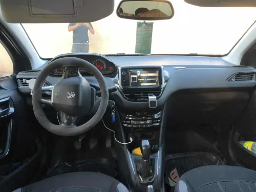 Peugeot 208 2014 Allure
