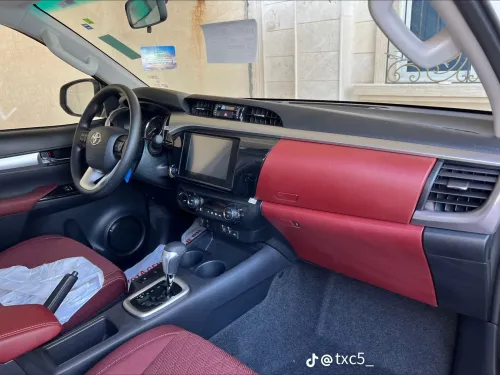 Toyota Revo  2025 