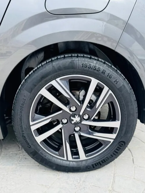 Peugeot 208 2022 Allure