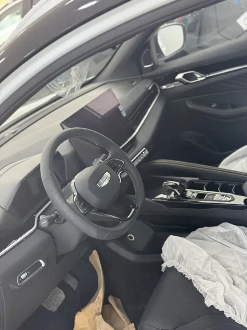 Geely Coolray 2025 That lfull option n9sa syaj w lmala electric w toi panuramiq