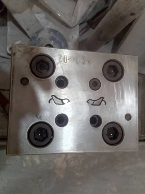 Mould 4 chambre pour profilé pvc ouvrant