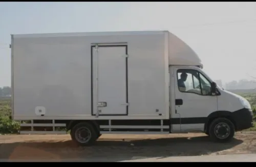 نقل البضائع والترحيل الكامل باحترافية وأمان Transport de marchandises et déménagement complet avec professionnalisme et sécurité