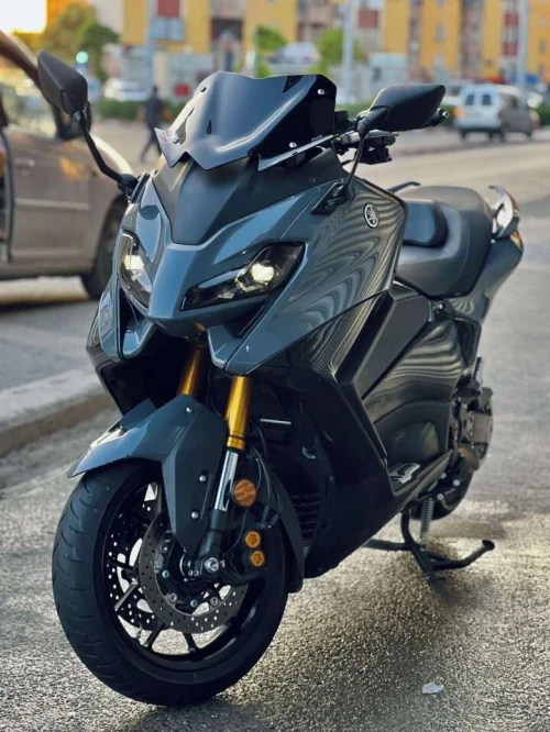 Yamaha Tmax 2021