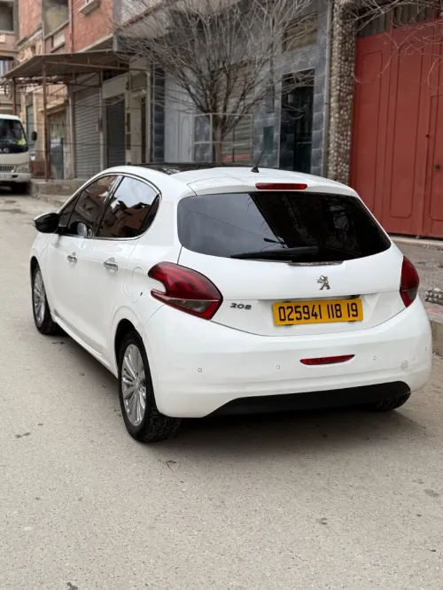 Peugeot 208 2018 Allure