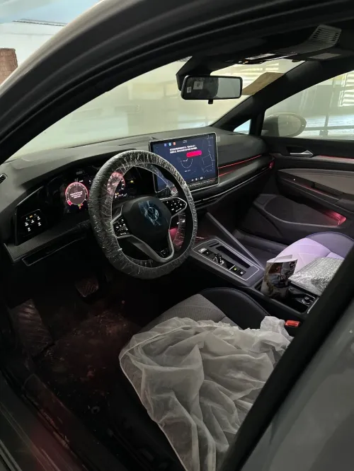 Volkswagen Golf 8 2025 R-Line