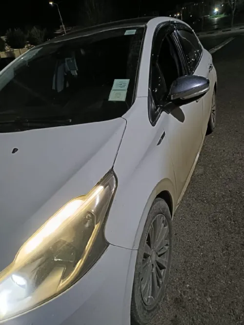 Peugeot 208 2015 Active Facelift