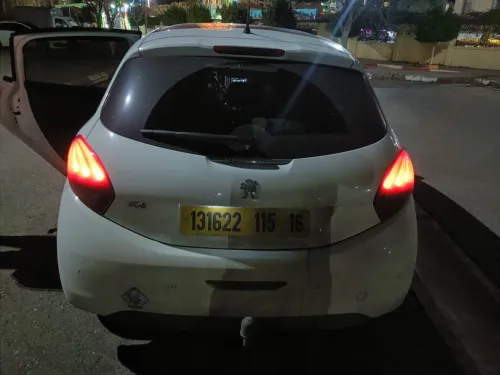Peugeot 208 2015 Active Facelift