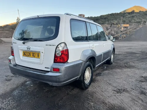 Hyundai Tirakan 2003 