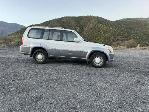 Hyundai Tirakan 2003 