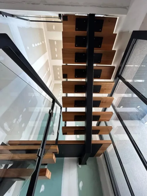 Escalier métallique