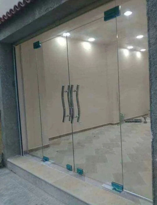 Vitrine en verre trempé 