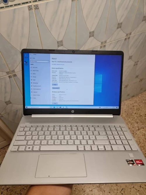 HP LAPTOP 