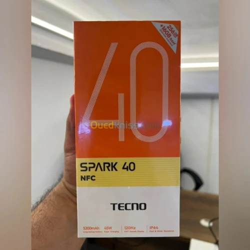 SMARTPHONE TECNO SPARK 40 KM5N - HELIO G81 - DUAL SIM - 8 + 8GB EXTENDED - 256 GO - 6.67" HD+ 120HZ - 50 MP - 5200 MAH - BLACK & WHITE SPARK 40 KM5N SPARK 40 KM5N