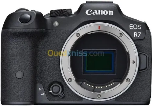 CANON EOS R7 Hybride MIRROLESS 32.5MP 4K Vidéo + objectif RF-S 18-150mm F3.5-6.3 IS STM
