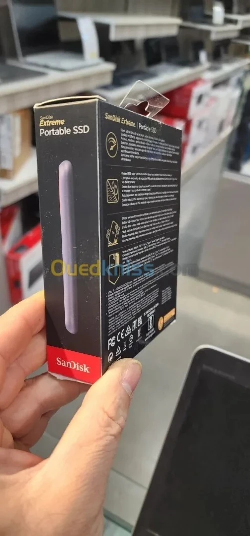 SANDISK EXTREME PORTABLE 4TO SSD - DISQUE DURE EXTERNE - TYPE-C USB 3.2 - LECTURE JUSQU'À 1050 MO/S