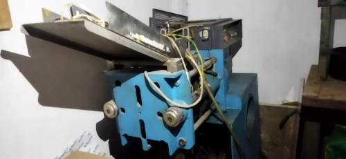 Machine Emboutisseuse