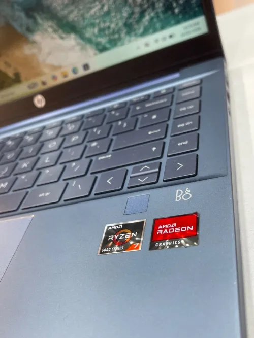 Hp Pavillon laptop 14 AMD Ryzen 7 5700U 8gb 512ssd