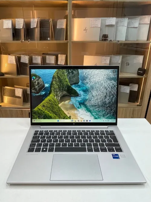 Hp elitebook 1040 G10 i7-1355U 16gb 512gv