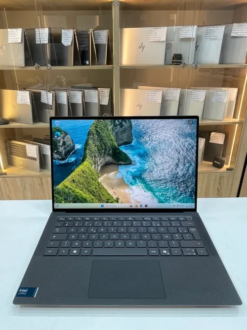 Dell Precision 5490 Tactile 4k Ultra 7 165H 32gb 1Tb ssd NVIDIA RTX 1000 ADA