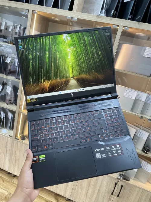 Acer Nitro V16 AMD Ryzen 7 260 32gb 1tb NVIDIA GeForce RTX 5050 8gb