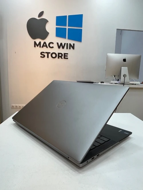 Dell Precision 5490 Tactile 4k Ultra 7 165H 32gb 1Tb ssd NVIDIA RTX 1000 ADA