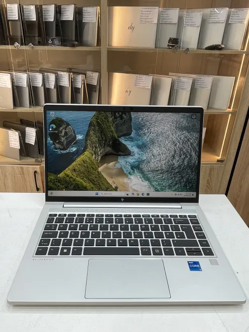 Hp elitebook 640 G9 i5-1235U 16gb 256ssd