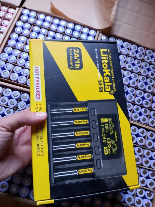 Pile lithium original neuf LG et Samsung 3.7 v بيل باطري ليثيوم batterie بيلات باطريات pilles 2600 