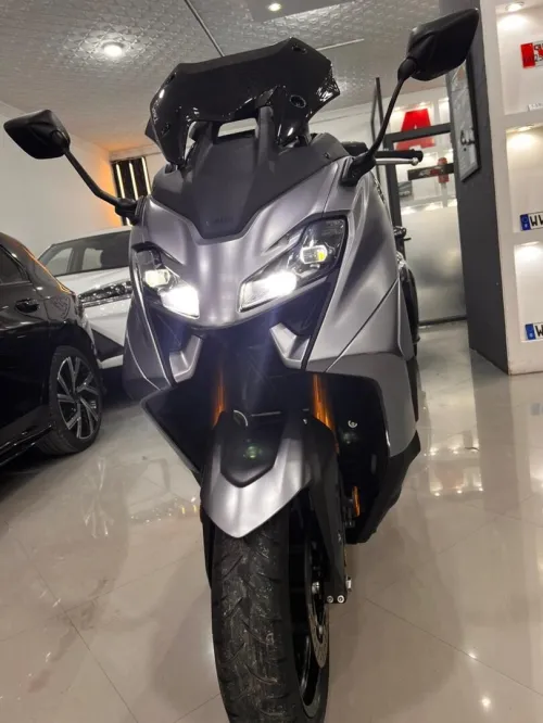 Yamaha Tmax 562 (PV 2022) 2024