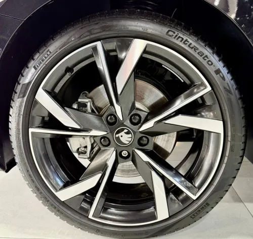 Skoda OKTAVIA 2026 Full option