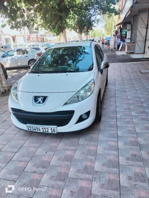 Peugeot 207 2012 Fennec