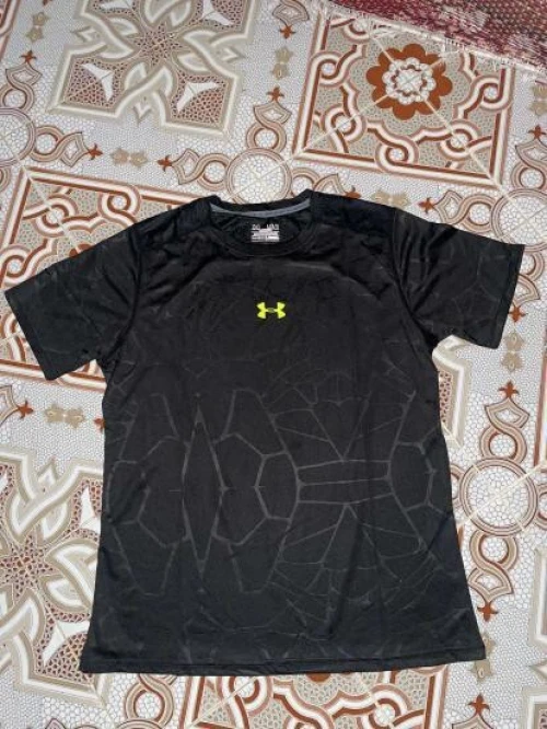 T shirt under armour 